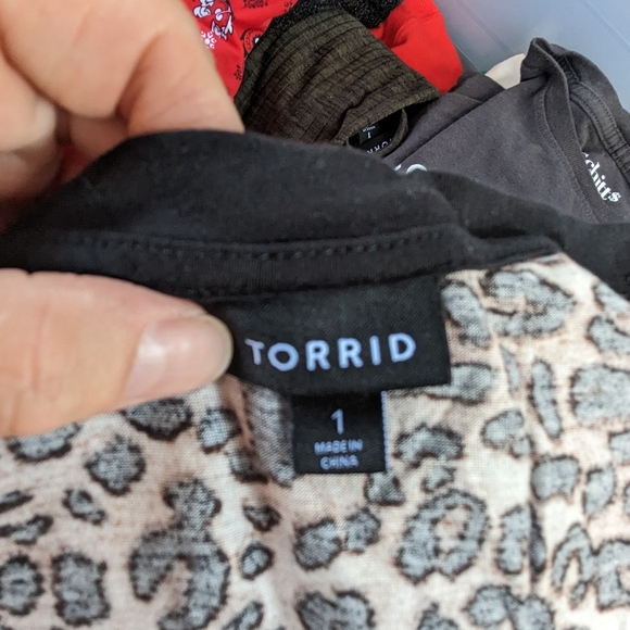 Cheetah Print Top - Picture 5 of 5